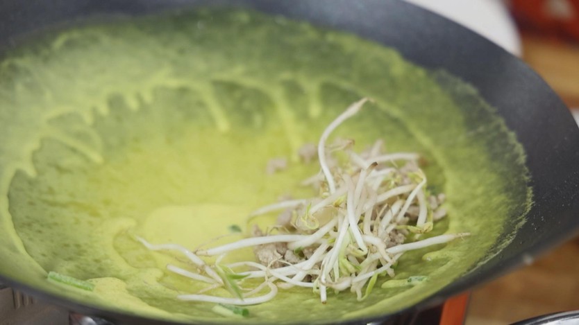 Bánh Việt: Giữ hương vị xưa, kết nối thế hệ trẻ - Ảnh 2.