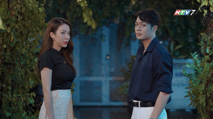 Nguy cơ bại lộ thân phận giả | Mặt nạ hoàng kim - Ảnh 3.