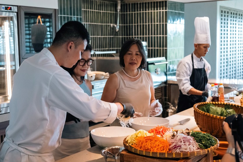 Từ bữa cơm quê đến bàn tiệc quốc tế: Cách đầu bếp Hội An kể chuyện văn hóa Việt - Ảnh 10.