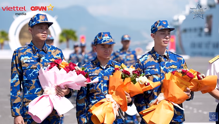 Chuyến tàu ra Trường Sa thiếu vắng Tuấn Dương | Sao Nhập Ngũ 2026 - Ảnh 15.
