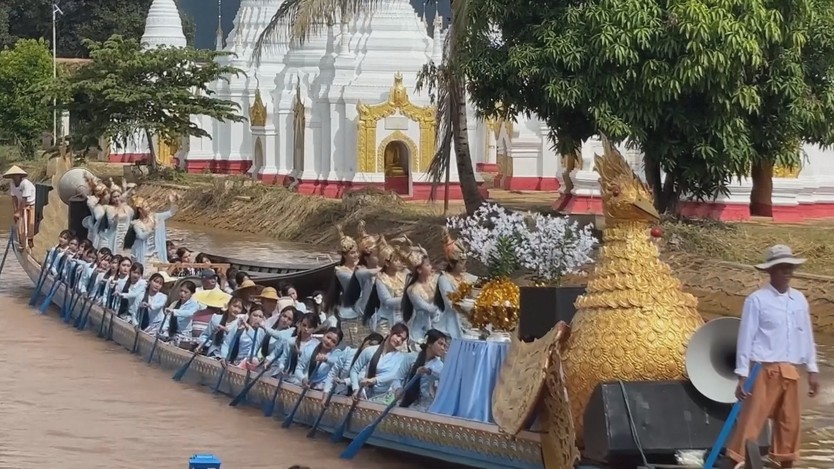 Lễ hội chùa Phaung Daw Oo ở Myanmar - Ảnh 2.