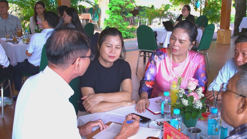 “Cà phê cùng cử tri”: Đối thoại trực tiếp, tháo gỡ vướng mắc từ cơ sở - Ảnh 2.