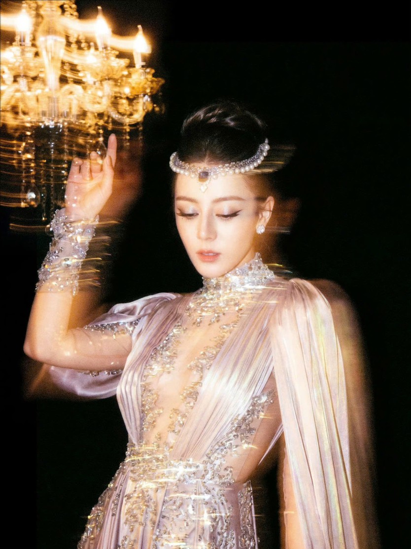 Thịnh Điển VOGUE 2026: Những dấu ấn thời trang nổi bật - Ảnh 2.