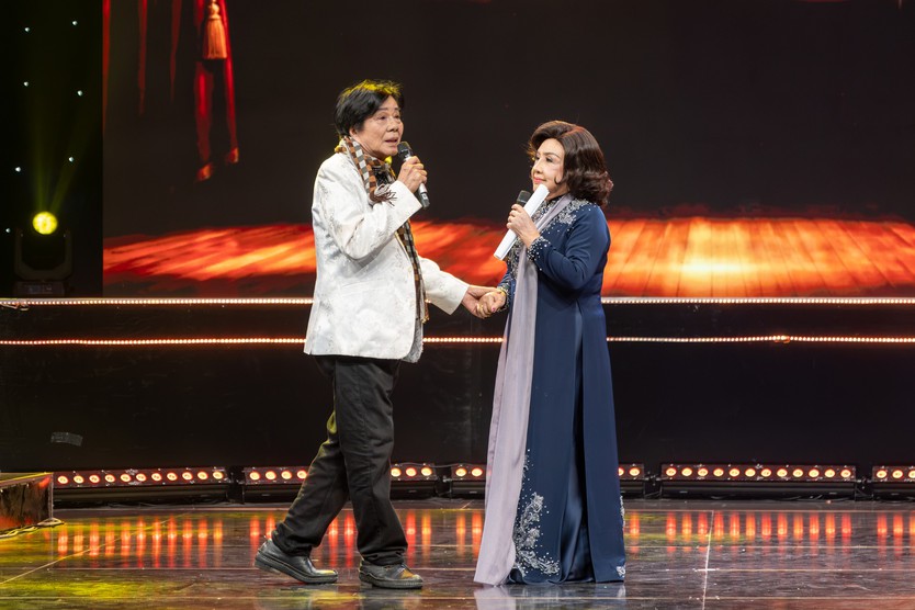 “Mãi một Vầng Trăng” tri ân nghệ thuật cải lương | Vầng trăng cổ nhạc số 266- Ảnh 2.