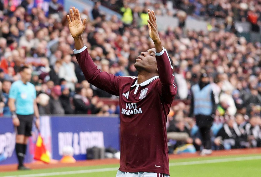 Aston Villa hạ Man City, Arsenal tận dụng cơ hội chiếm ngôi đầu - Ảnh 4.