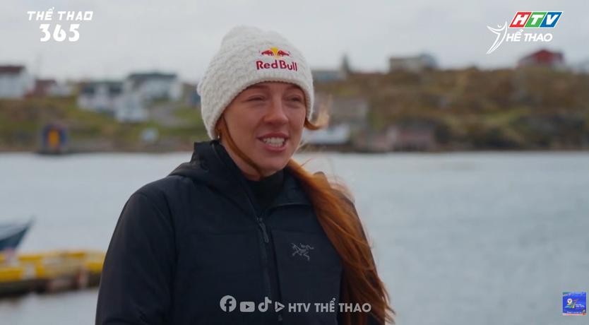 Molly Carlson và cú nhảy lịch sử từ tảng băng trôi - Ảnh 1.