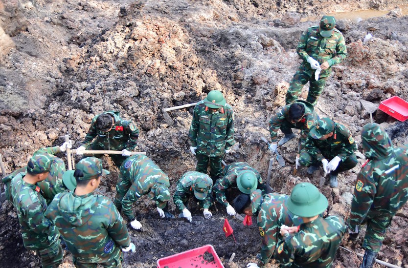 Ngày 26/10, quy tập thêm 10 hài cốt liệt sĩ tại Công viên Lê Thị Riêng, nâng tổng số lên 842 - Ảnh 3.
