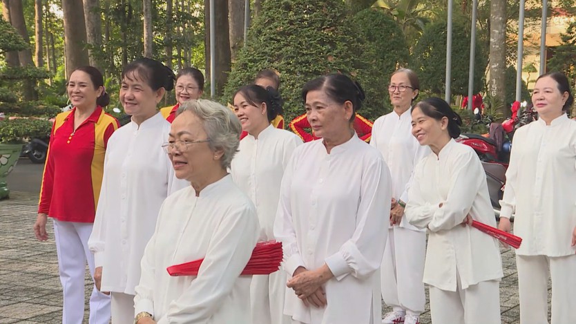 Phường Thủ Dầu Một xây dựng điểm sinh hoạt, chăm sóc sức khỏe người cao tuổi - Ảnh 2.