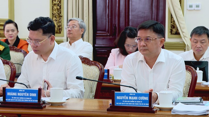TP. Hồ Chí Minh rà soát công tác chuẩn bị Diễn đàn Kinh tế mùa thu 2026 - Ảnh 3.