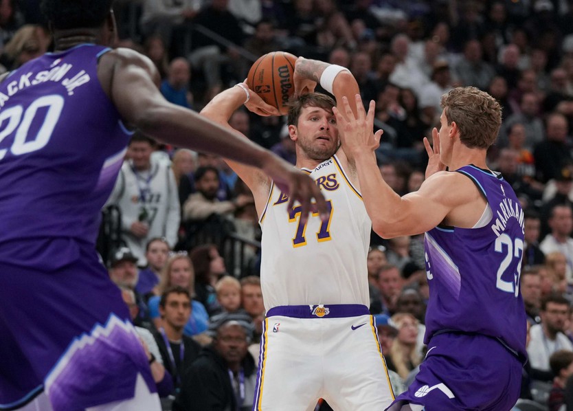 Luka Doncic ghi 52 điểm, giúp Lakers ngược dòng đánh bại Jazz- Ảnh 4.