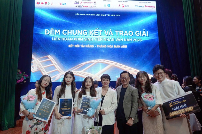 Giờ thứ 25: Từ bài tập giảng đường đến Huy chương Bạc toàn quốc - Ảnh 2.