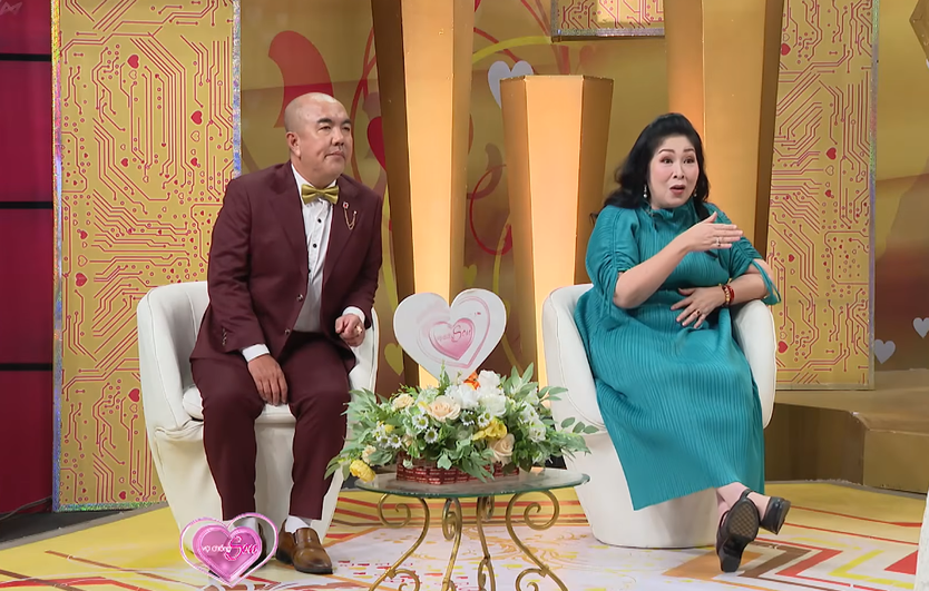 Cô gái 27 tuổi mê đắm chàng IT vì “tỏa hào quang” dù chê anh xấu và già | Vợ chồng son- Ảnh 5.