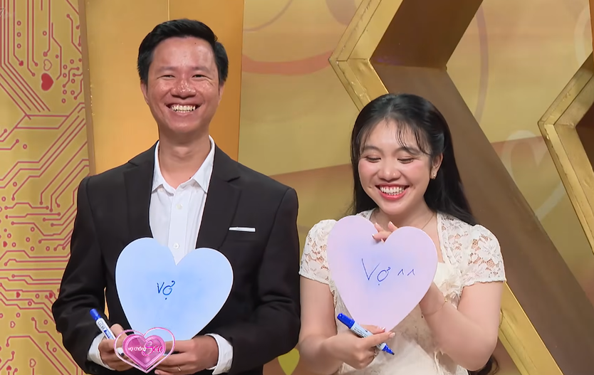 Cô gái 27 tuổi mê đắm chàng IT vì “tỏa hào quang” dù chê anh xấu và già | Vợ chồng son- Ảnh 7.