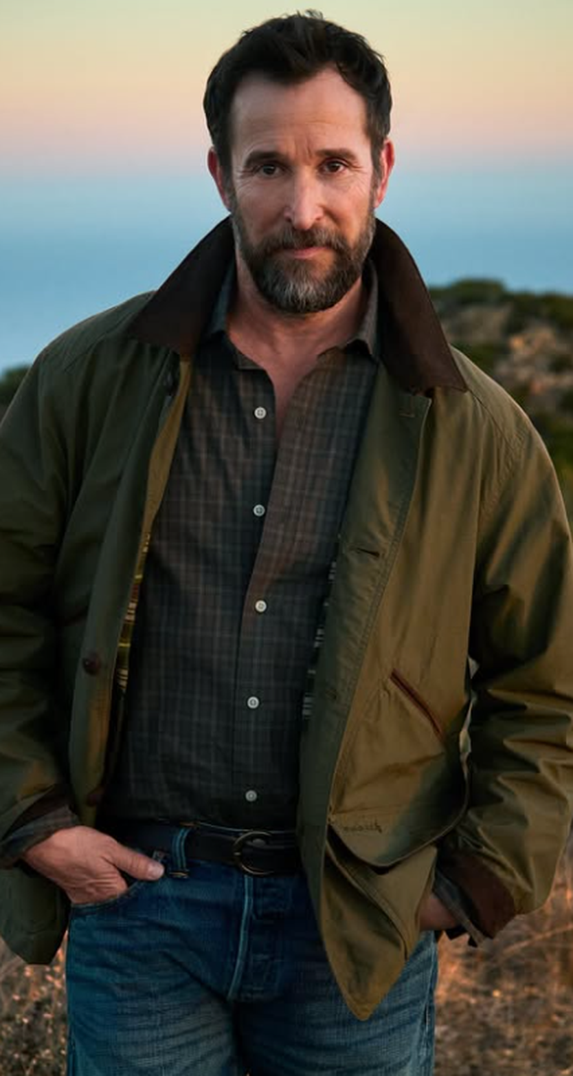 Ở tuổi 55, Noah Wyle được chọn là người đàn ông quyến rũ nhất thế giới - Ảnh 2.