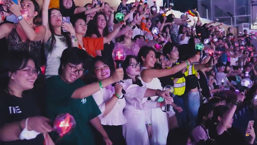 "Đu concert" - Đam mê cá nhân có nhất thiết phải đặt lên bàn cân với chữ hiếu? - Ảnh 1.