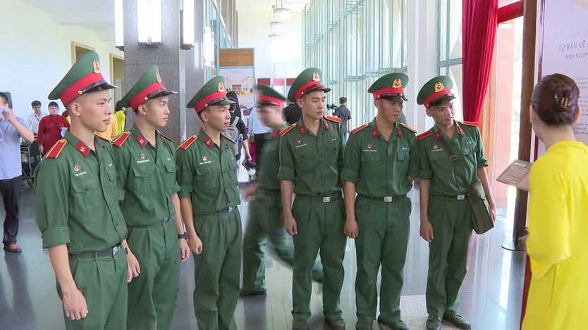 Khám phá dấu ấn kiến trúc Dinh Độc Lập qua triển lãm chuyên đề - Ảnh 3.