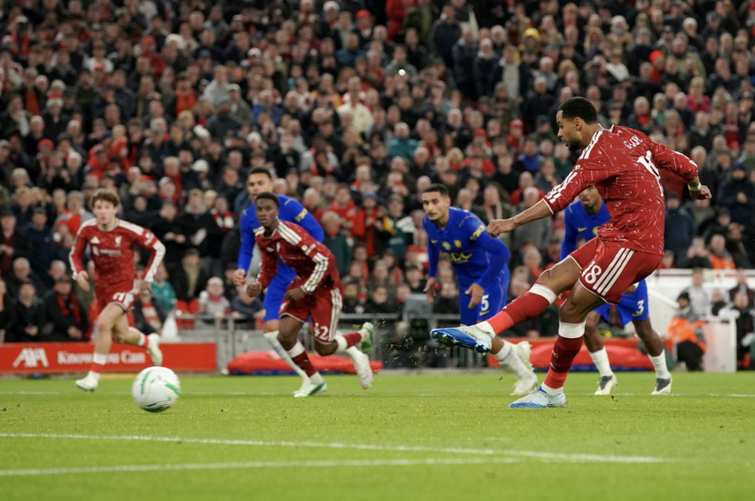 Liverpool loại Chelsea trên chấm luân lưu, giành vé vào tứ kết Carabao Cup - Ảnh 2.