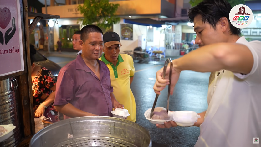 Bánh bao, cơm tấm miễn phí | HTV Thành phố không ngủ- Ảnh 8.