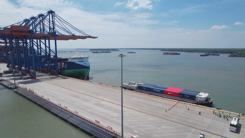 Sà lan điện chạy bằng năng lượng tái tạo, hướng đến logistics xanh- Ảnh 3.