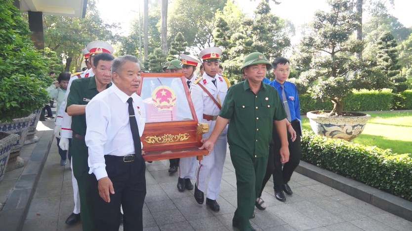 Đưa hài cốt liệt sĩ Lê Thế Khánh về an táng sau 54 năm - Ảnh 2.