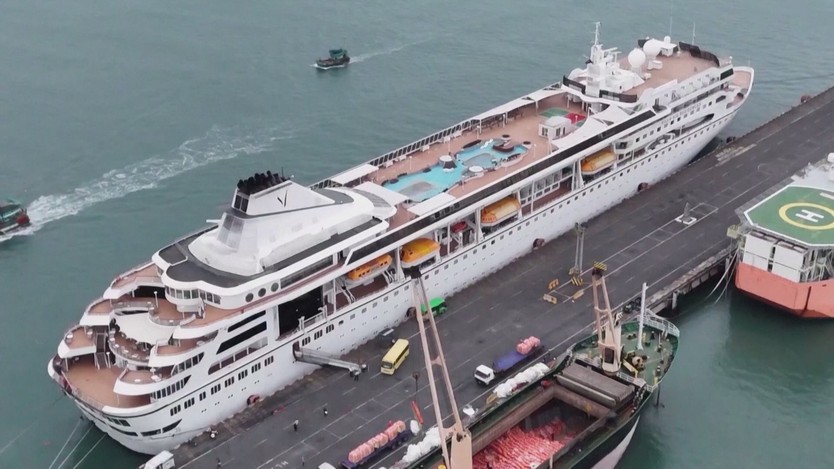 Du thuyền MV Odyssey dừng hoạt động, hàng trăm du khách "mắc kẹt" tại Campuchia - Ảnh 5.