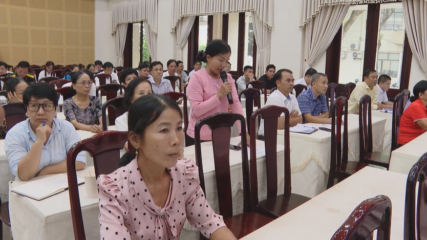 Tiếp xúc cử tri Ngãi Giao: Nhiều kiến nghị về đất đai - Ảnh 4.