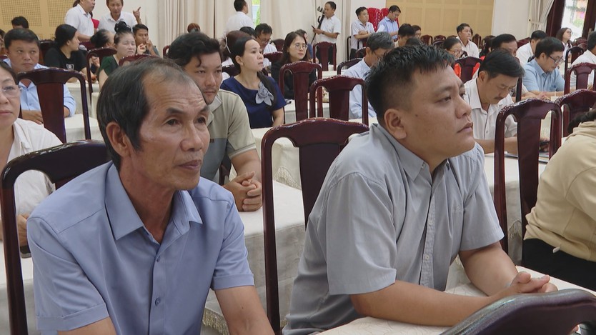 Tiếp xúc cử tri Ngãi Giao: Nhiều kiến nghị về đất đai - Ảnh 5.