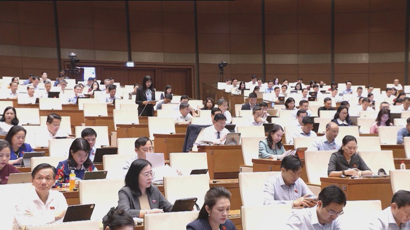 Quốc hội thảo luận sửa đổi Luật Kinh doanh bất động sản - Ảnh 2.