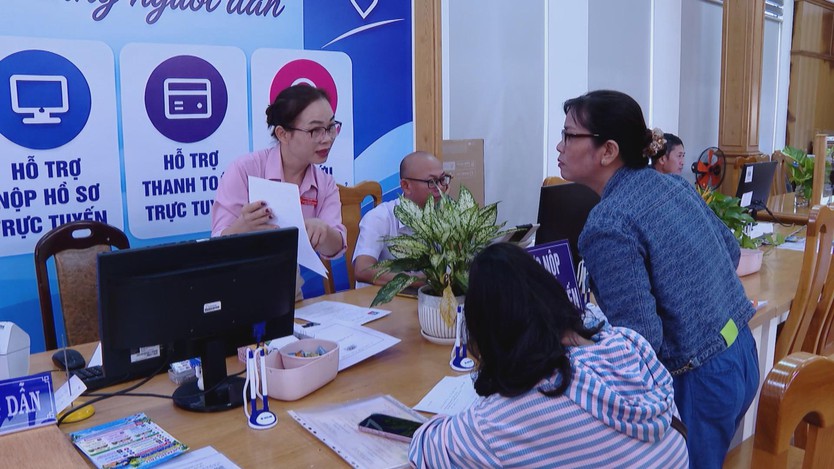 Quầy phục vụ số Hồ Tràm tiếp nhận hơn 50 lượt mỗi ngày - Ảnh 3.