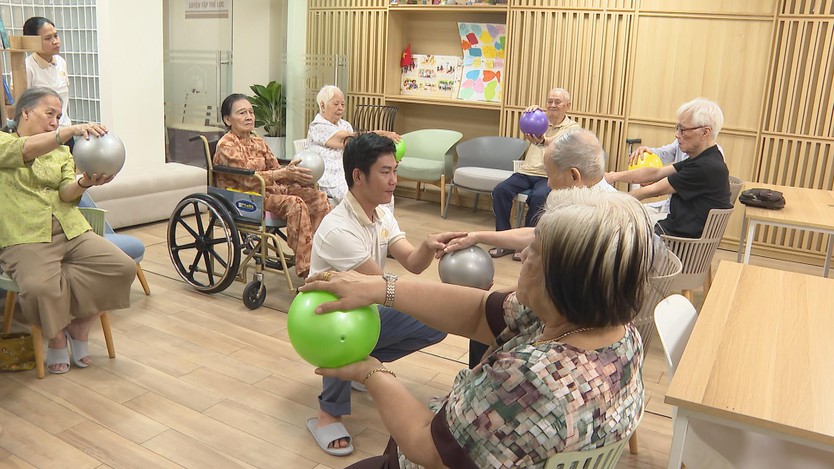 Lựa chọn mới giúp người cao tuổi sống vui khỏe giữa đô thị - Ảnh 2.