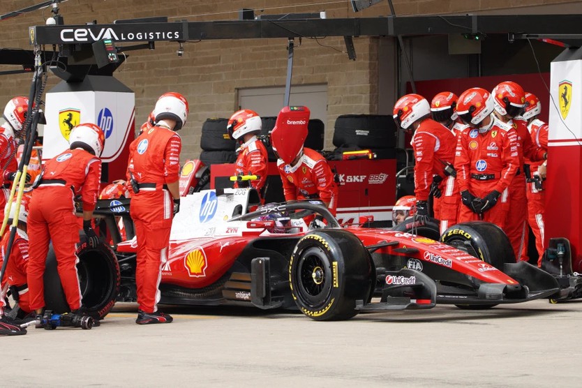Lewis Hamilton dồn sức giúp Ferrari cạnh tranh vị trí á quân F1 2026 - Ảnh 2.