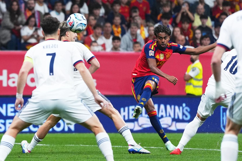 Lamine Yamal tiếp tục ghi bàn sớm tại Nations League - Ảnh 2.