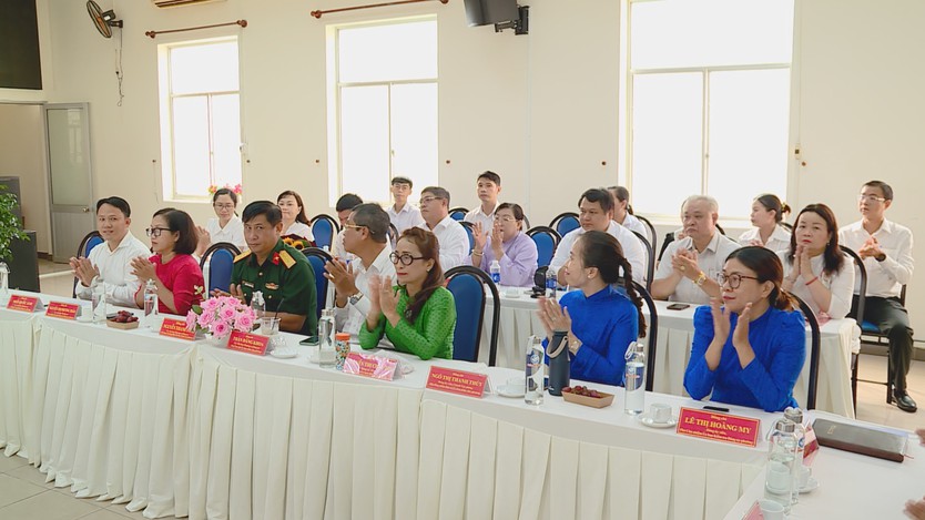 Tạ Quốc Trung làm Bí thư Đảng ủy phường Thạnh Mỹ Tây - Ảnh 2.