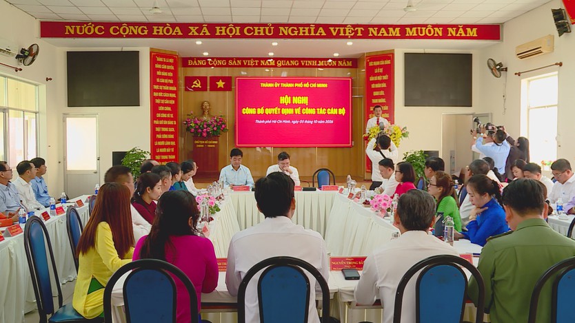 Tạ Quốc Trung làm Bí thư Đảng ủy phường Thạnh Mỹ Tây - Ảnh 5.