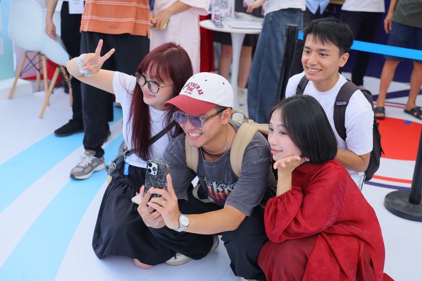 Meta ra mắt Safety Café, hướng dẫn người dùng tăng cường bảo mật tài khoản - Ảnh 2.