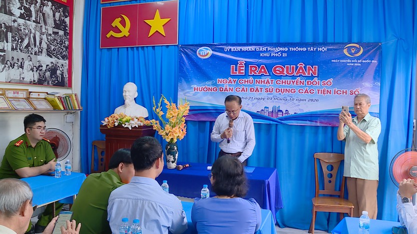 Phường Thông Tây Hội đưa kỹ năng số đến người dân tại 31 khu phố - Ảnh 2.