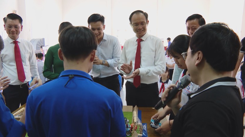 Xã Châu Pha tổ chức “Điểm chạm số 2026”, đưa công nghệ đến gần người dân- Ảnh 2.
