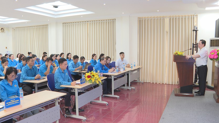 Bồi dưỡng lý luận, nghiệp vụ cho 71 cán bộ công đoàn tại TP. Hồ Chí Minh- Ảnh 4.