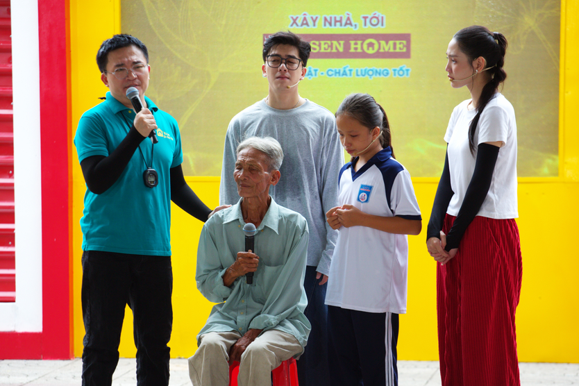 Cô bé mồ côi học cách trưởng thành | Mái ấm gia đình Việt - Ảnh 3.