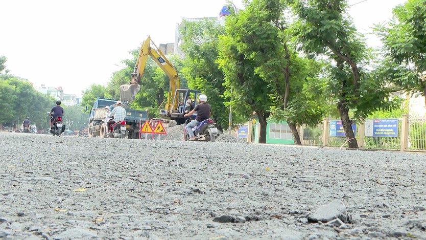 Gấp rút nâng cấp đường Đặng Thùy Trâm, đẩy nhanh tiến độ chống ngập - Ảnh 2.
