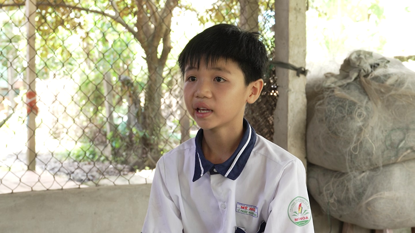 Cậu bé mồ côi cha mẹ từ 1 tuổi | Mái ấm gia đình Việt - Ảnh 2.