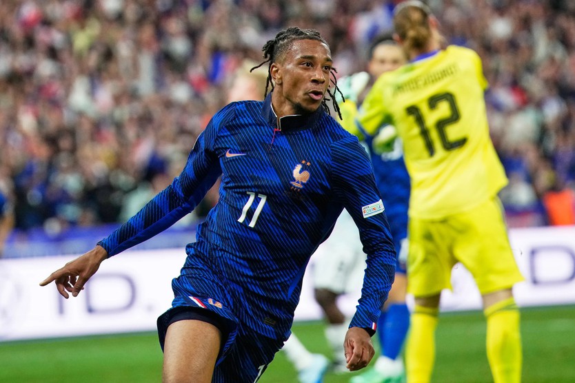 Zidane và Mancini cùng có chiến thắng sân nhà đầu tiên tại Nations League - Ảnh 3.