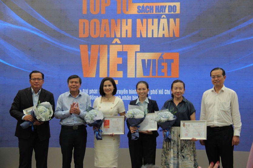 Khai mạc Tuần lễ Doanh nhân và Sách năm 2026, vinh danh "Top 10 sách hay do doanh nhân Việt viết" - Ảnh 4.