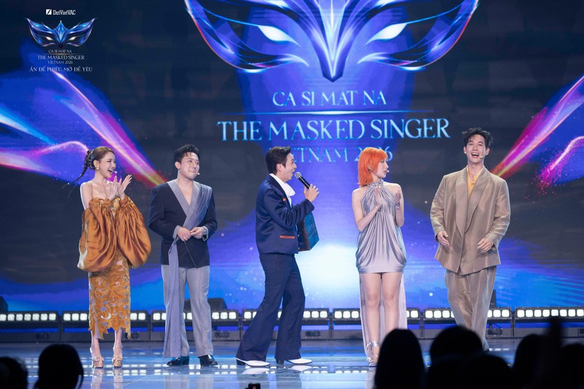Lộ diện nhân vật khiến Trấn Thành, Bích Phương rơi nước mắt tại The Masked Singer 2026- Ảnh 2.