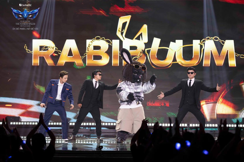 Lộ diện nhân vật khiến Trấn Thành, Bích Phương rơi nước mắt tại The Masked Singer 2026- Ảnh 8.