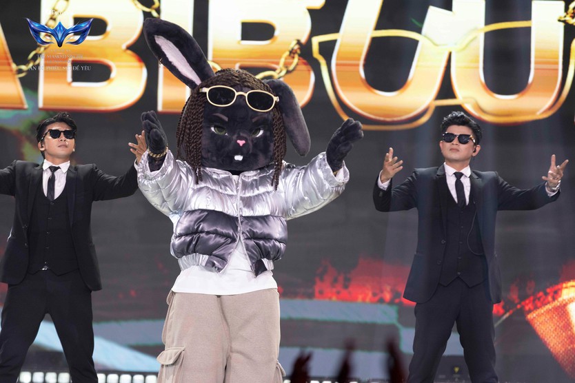 Lộ diện nhân vật khiến Trấn Thành, Bích Phương rơi nước mắt tại The Masked Singer 2026- Ảnh 9.