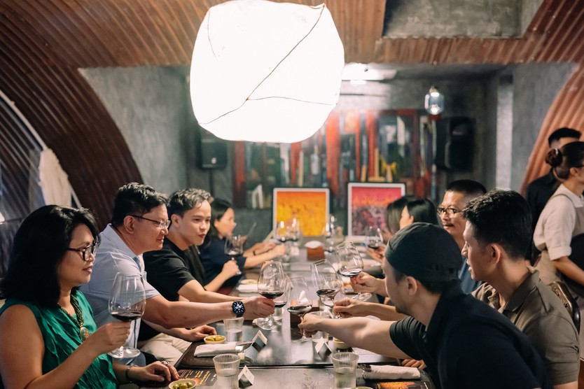 ÚNU đưa nghệ thuật đương đại đến gần công chúng qua chuỗi Artist Dinners - Ảnh 4.