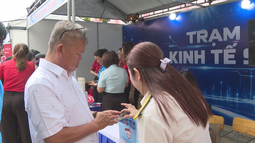 Ngày Chuyển đổi số quốc gia 2026: Đưa tiện ích số đến gần người dân - Ảnh 7.
