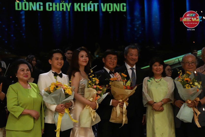 “Gặp gỡ tháng 10 - Dòng chảy khát vọng”: Tôn vinh doanh nhân Việt Nam- Ảnh 3.