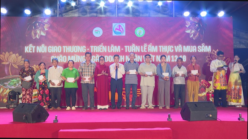 Phường Bình Thới khai mạc Tuần lễ ẩm thực và mua sắm - Ảnh 6.